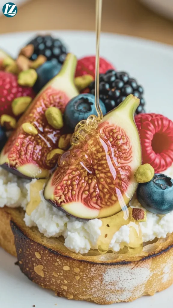 Ricotta Toast: Creamy, Crunchy, 5-Minute Breakfast 5 Ricotta toast topped with honey, fresh figs/berries, and crushed nuts